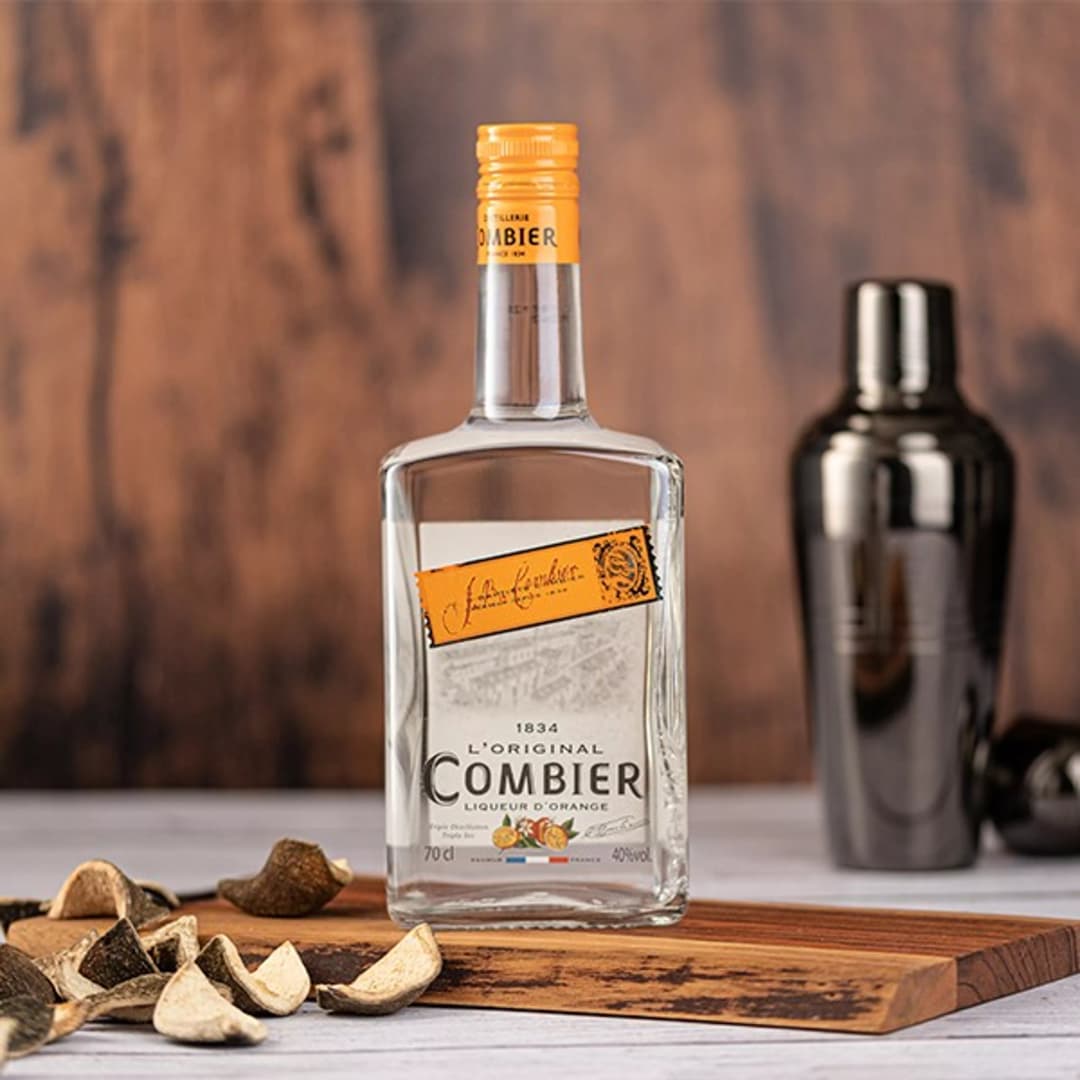 Combier : Founded in 1834 in Saumur, the Combier Distillery combines local terroir and ancestral know-how to create renowned craft liqueurs.