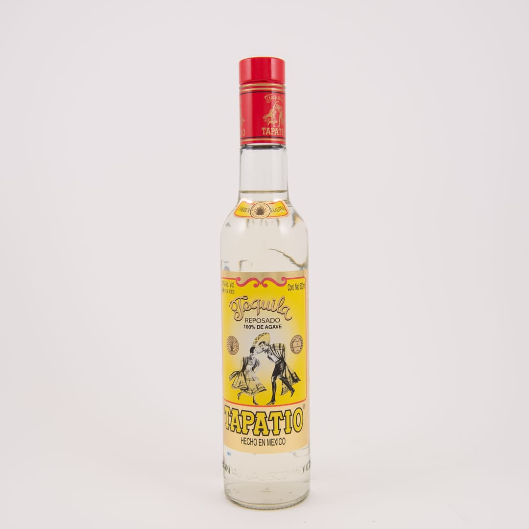 Tapatio Reposado — Craft tequila made from 100% Blue Weber agave grown in the Jalisco Highlands and aged for 4 to 6 months in oak barrels, delivering a balanced profile with notes of vanilla, citrus, soft spices, and gently integrated oak
